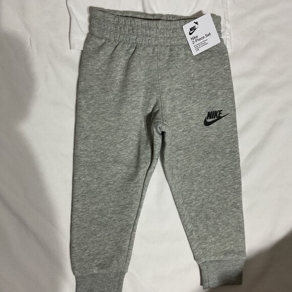 Nike Kids 2-Piece Set Gray Jogger Pants & White Raglan Tee - Size 2T - Picture 2 of 5
